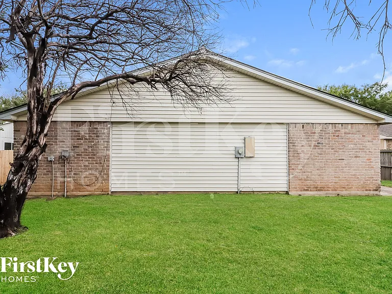 2231 Anthony Hay Ln — Photo 14