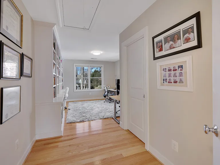 Upper level Office of Bedroom 4