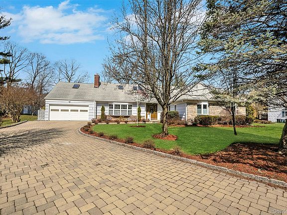 2nd image of 115 Elizabeth Road