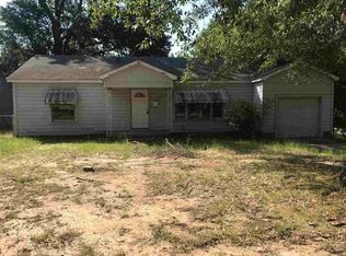 902 Harmon Dr, Longview, TX 75602
