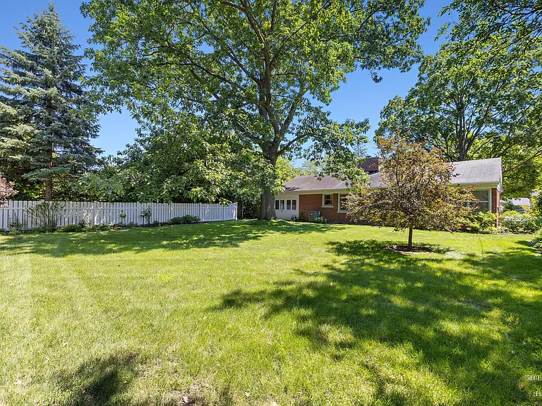814 S Chestnut Ave — Photo 30