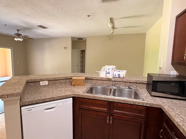 520 Florida Club Blvd APT 201, Saint Augustine, FL 32084