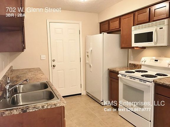 5th image of 704 W Glenn St