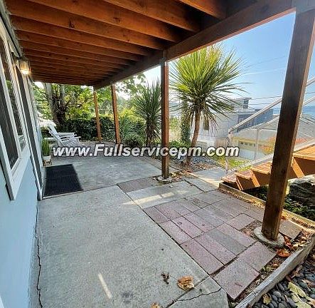patio with view_08252021