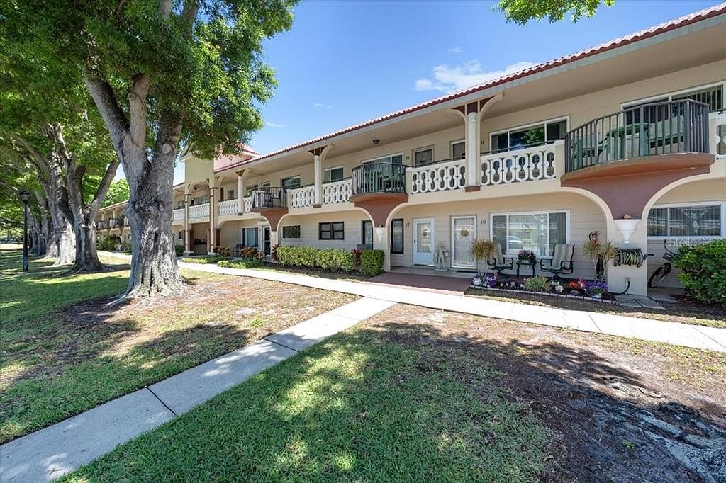 2401 Franciscan Dr APT 39