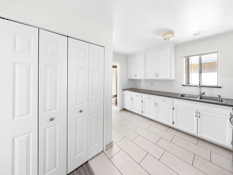 10225 Fernglen Ave #1/2 — Photo 12