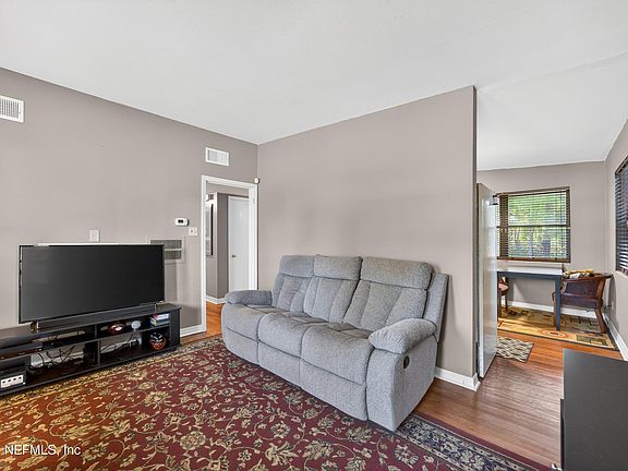 5th image of 2143 NEWBERRY Road