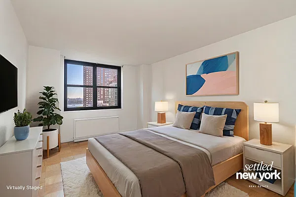 Bedroom, photo 1