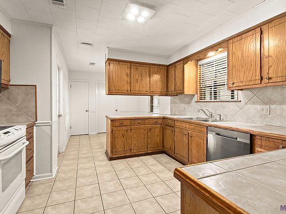 4th image of 5827 Newell St