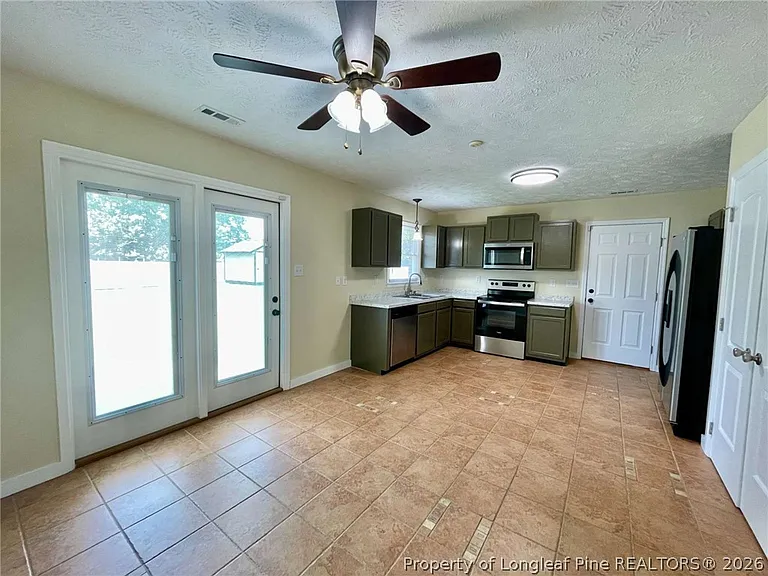 172 Finch Rd — Photo 9