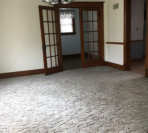 5th image of 113 N Olive St