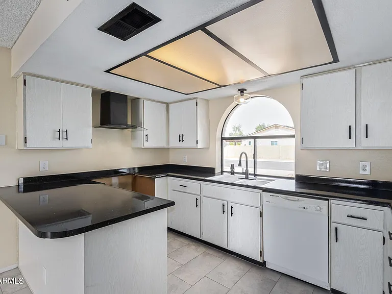 3917 W Juniper Ave — Photo 13