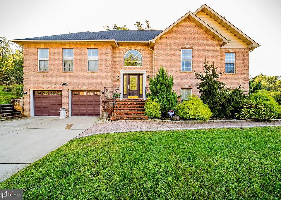 1st image of 9106 Claudine Ln
