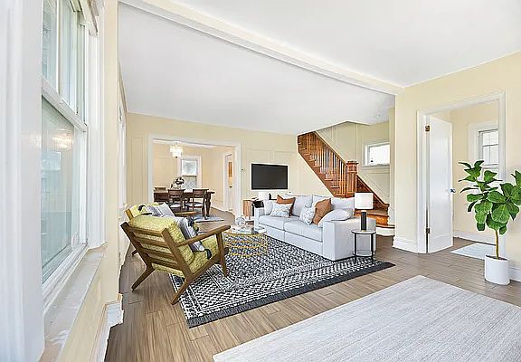 2nd image of 11505 172nd St