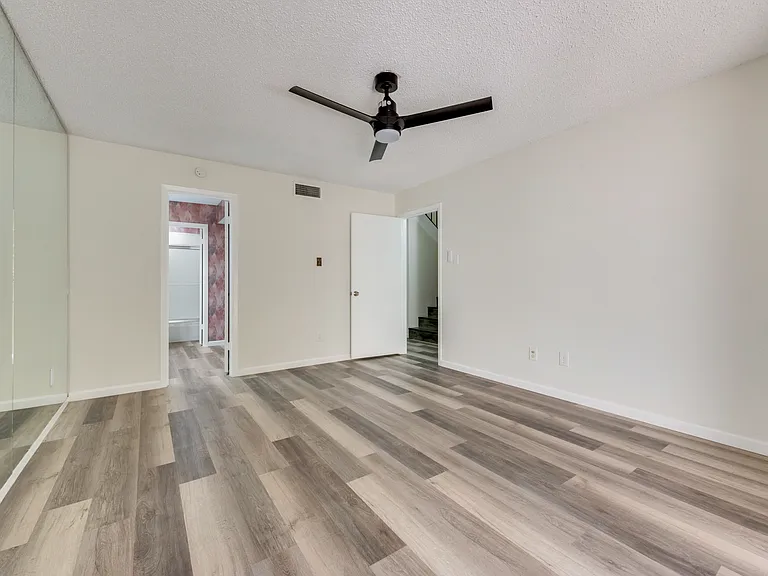 5814 Meadow Wood Ln #5814 — Photo 5