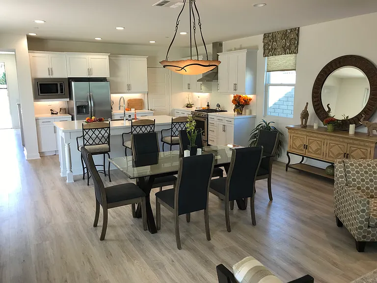 108 S Saticoy Ave #C — Photo 8