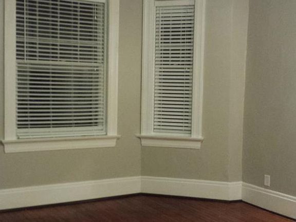 3rd image of 1134 Westover Ave APT 2