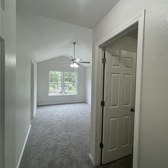 387 Brookview Dr — Photo 15