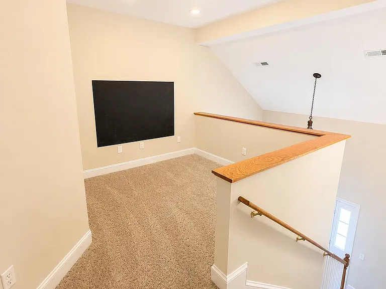 546 Keagan Way — Photo 21