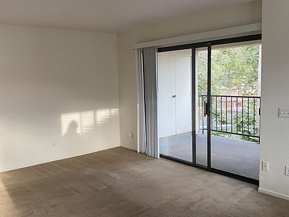 4th image of 13259 Wimberly Sq Unit 256