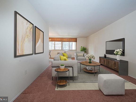 2nd image of 1919 Chestnut St APT 1016