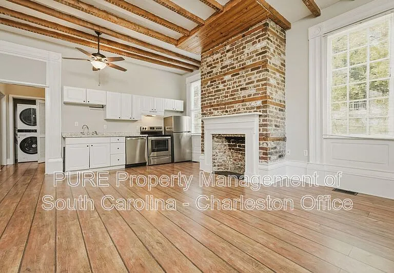 51 Smith St #A — Photo 3