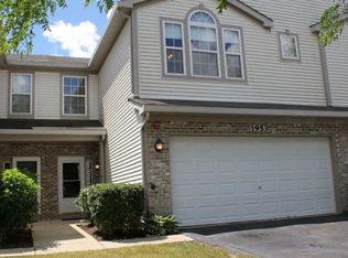 1953 Candlelight Cir #1953, Montgomery, IL 60538