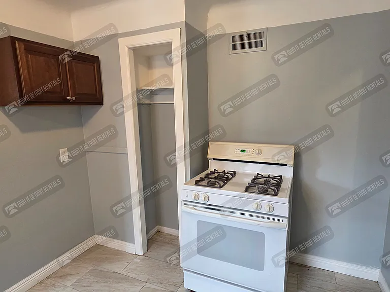 5921 Balfour Rd — Photo 19