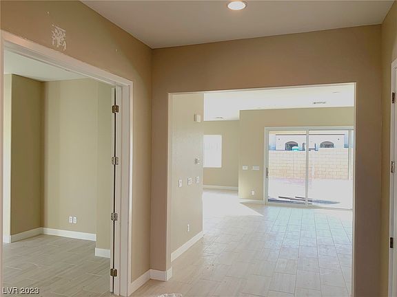 4th image of 6309 Gambetta St