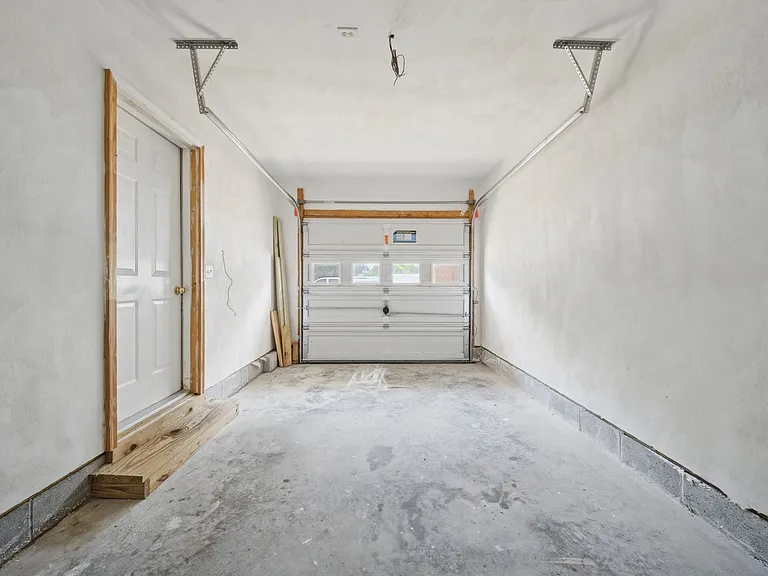 4720 Beach Bay Ct — Photo 32