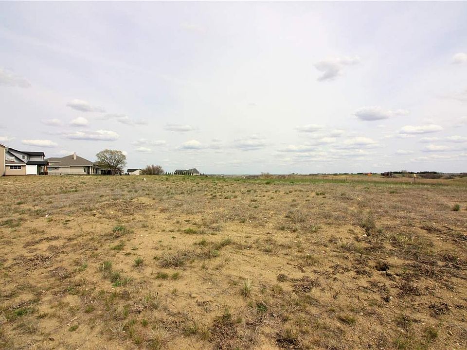 2nd image of 1728 Valley Bluffs Dr