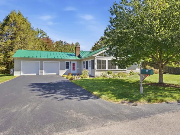 31 Sawyer Lane, New London, NH 03257