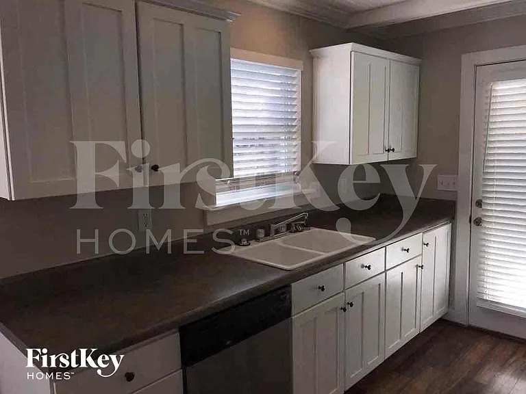 153 Creekstone Trl — Photo 6