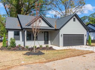 106 Cox St, Simpsonville, SC 29681
