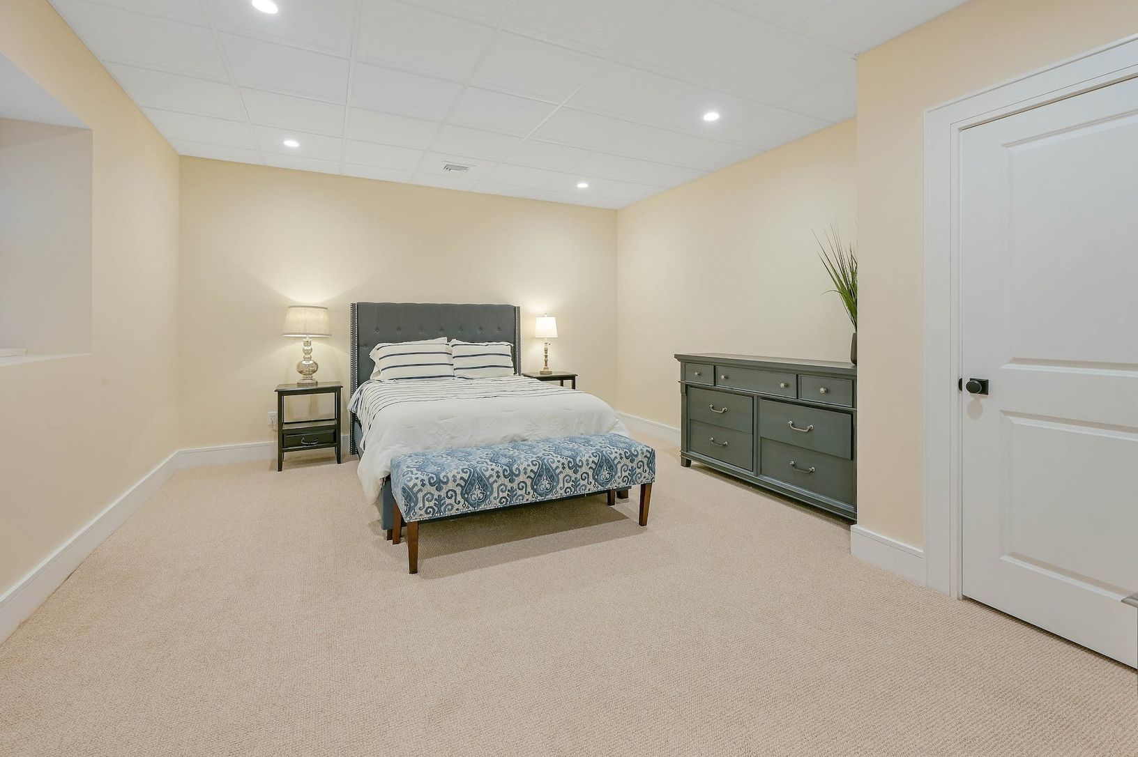  Lower level bedroom 6