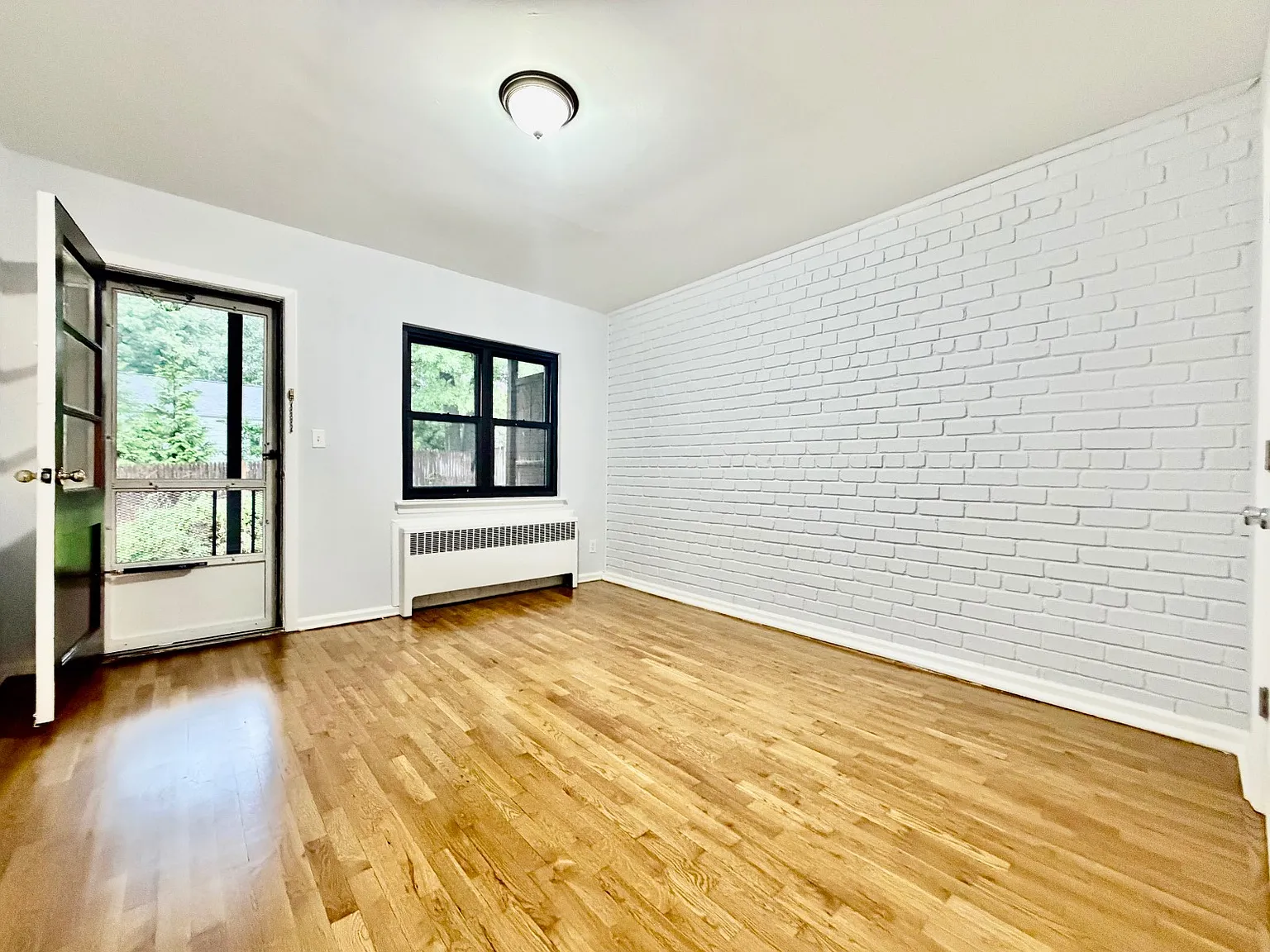 1 bed, 1.0 bath, $2,700 — Photo 4