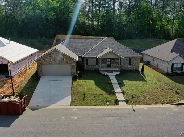 5200 Summerfield Dr E, Tuscaloosa, AL 35404