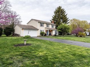 24 Lost Feather Dr, Fairport, NY