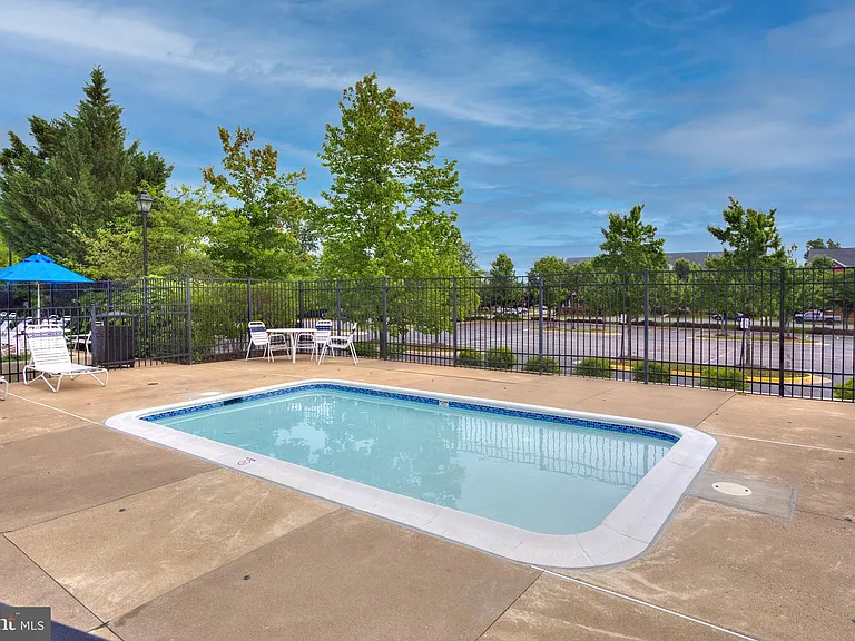 23575 Hopewell Manor Ter — Photo 46