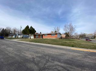 570 Cedar St, Lander, WY 82520