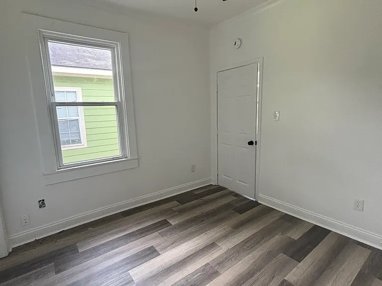 1205 Deslonde St #1205 — Photo 9