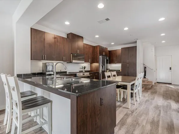 3027 N Oxnard Blvd, Oxnard, CA 93036