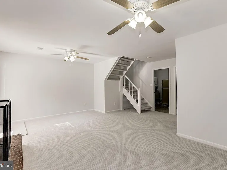 629 N Abingdon St — Photo 14