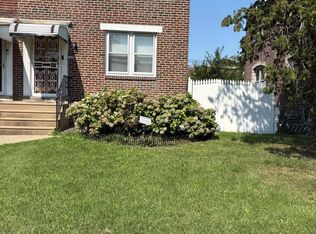 1103 Fanshawe St, Philadelphia, PA 19111