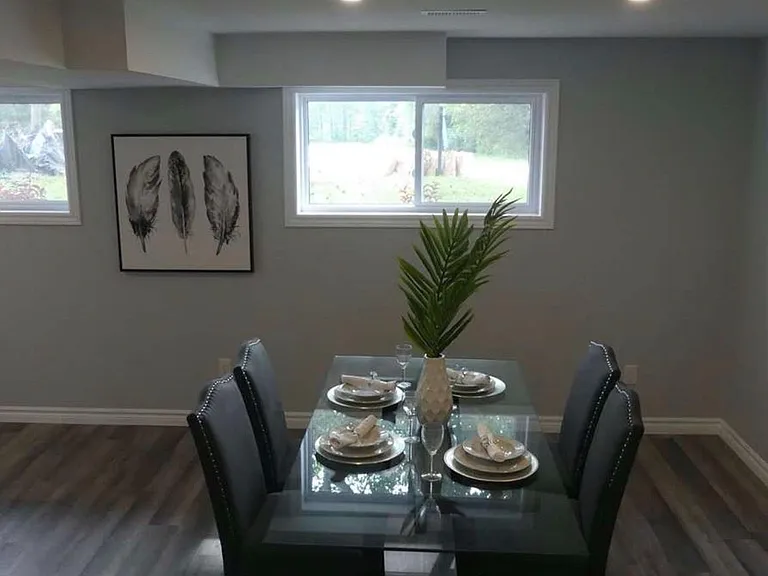 304 Edgehill Dr N — Photo 8