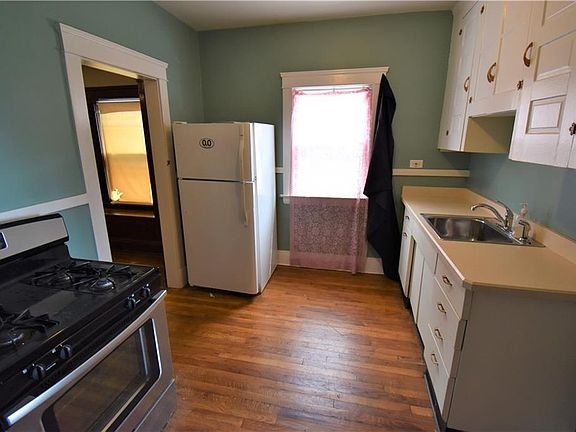 5th image of 15806 Trafalgar Ave