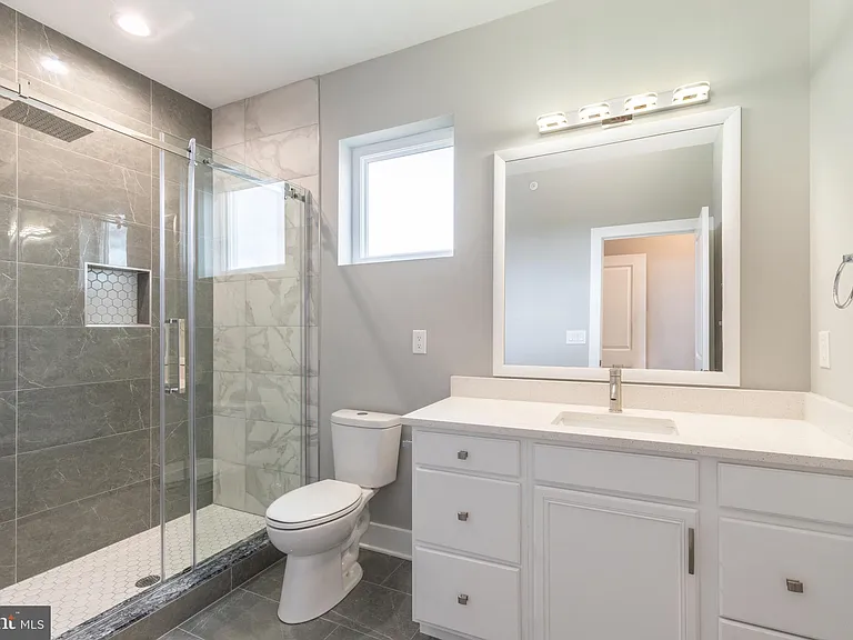2729 W Glenwood Ave #1 — Photo 11