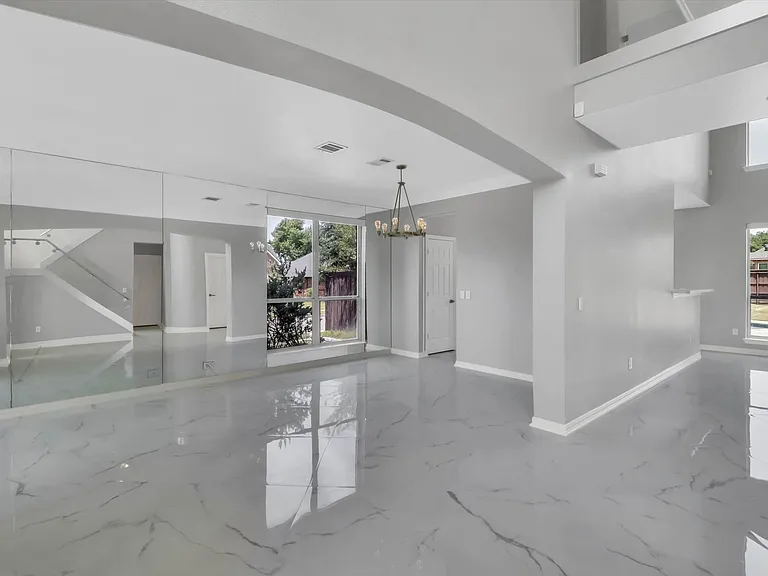 3117 Kimble Dr — Photo 2