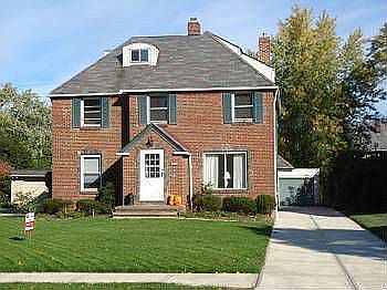 1st image of 19336 Laurel Ave #1