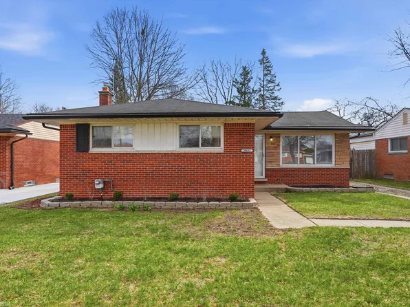 30632 Hayes Rd, Roseville, MI 48066